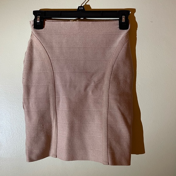 Guess Light Pink Two Piece Set - Picture 6 of 7